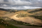 Keine Toskana, sondern Mirabella Imbaccari in Sizilien